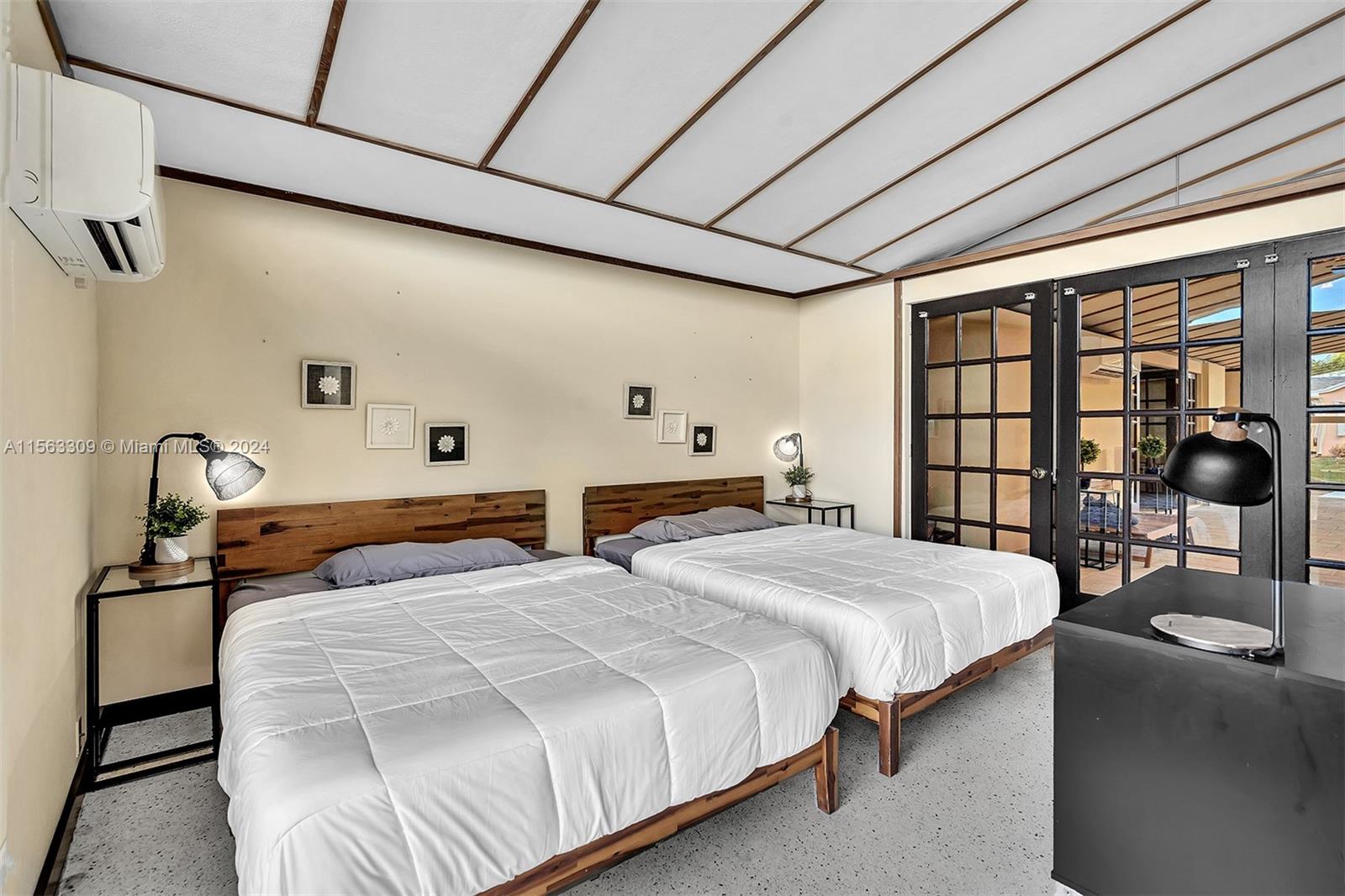 2915 Arthur St, Hollywood, Florida 33020, 4 Bedrooms Bedrooms, ,2 BathroomsBathrooms,Residential,For Sale,2915 Arthur St,A11563309