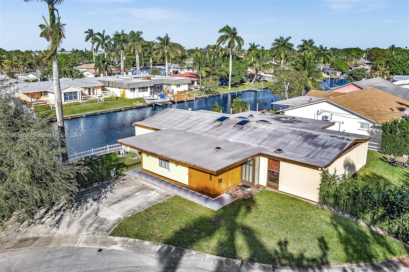 2915 Arthur St, Hollywood, Florida 33020, 4 Bedrooms Bedrooms, ,2 BathroomsBathrooms,Residential,For Sale,2915 Arthur St,A11563309