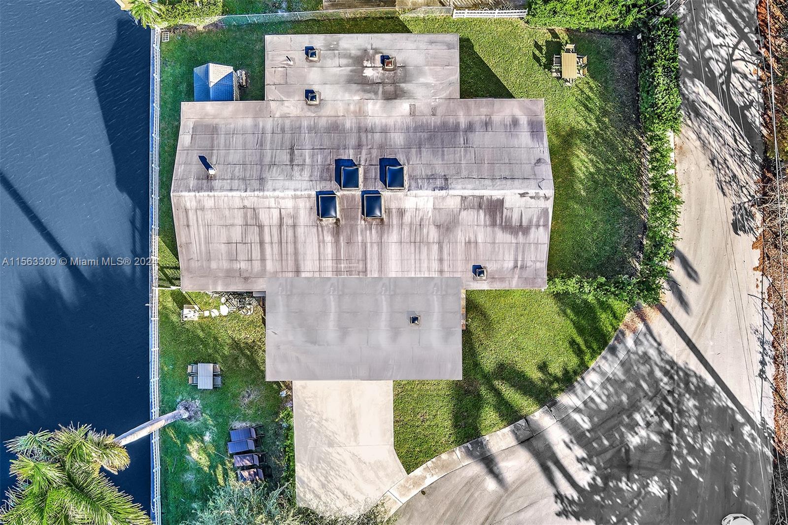 2915 Arthur St, Hollywood, Florida 33020, 4 Bedrooms Bedrooms, ,2 BathroomsBathrooms,Residential,For Sale,2915 Arthur St,A11563309