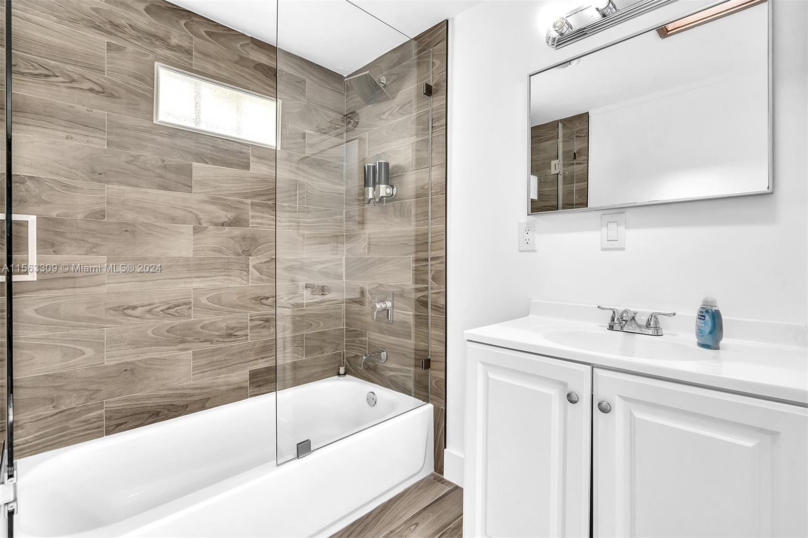 2915 Arthur St, Hollywood, Florida 33020, 4 Bedrooms Bedrooms, ,2 BathroomsBathrooms,Residential,For Sale,2915 Arthur St,A11563309