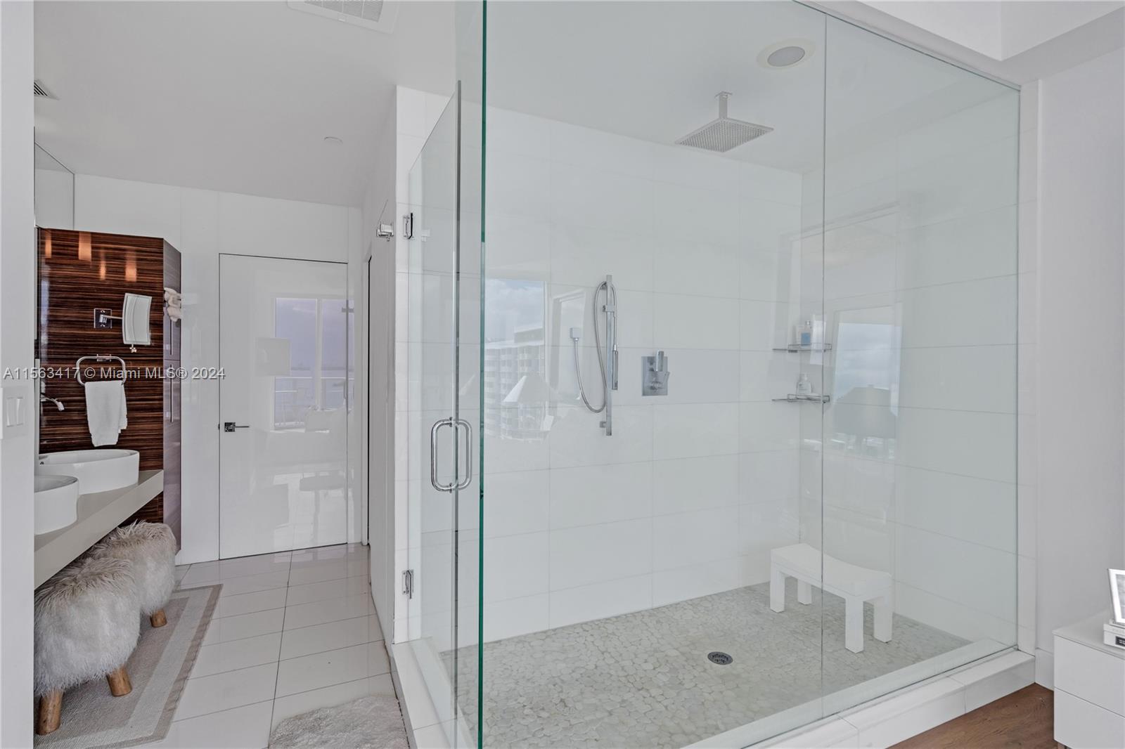 2020 N Bayshore Dr 1102, Miami, Florida 33137, 3 Bedrooms Bedrooms, ,3 BathroomsBathrooms,Residentiallease,For Rent,2020 N Bayshore Dr 1102,A11563417
