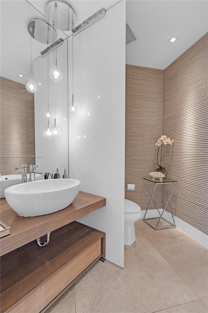 2020 N Bayshore Dr 1102, Miami, Florida 33137, 3 Bedrooms Bedrooms, ,3 BathroomsBathrooms,Residentiallease,For Rent,2020 N Bayshore Dr 1102,A11563417