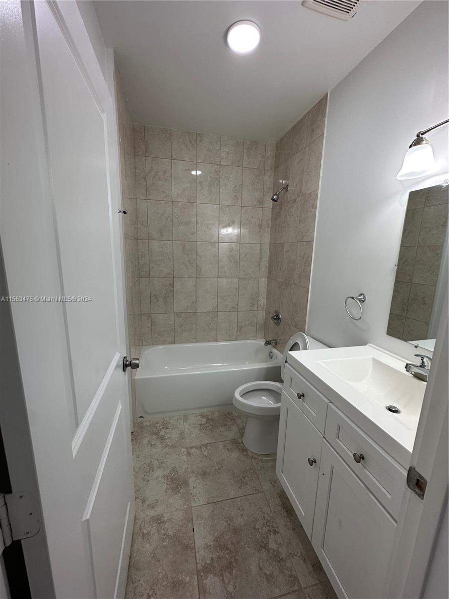 7754 NW 8th Ct A, Miami, Florida 33150, 4 Bedrooms Bedrooms, ,3 BathroomsBathrooms,Residentiallease,For Rent,7754 NW 8th Ct A,A11563475