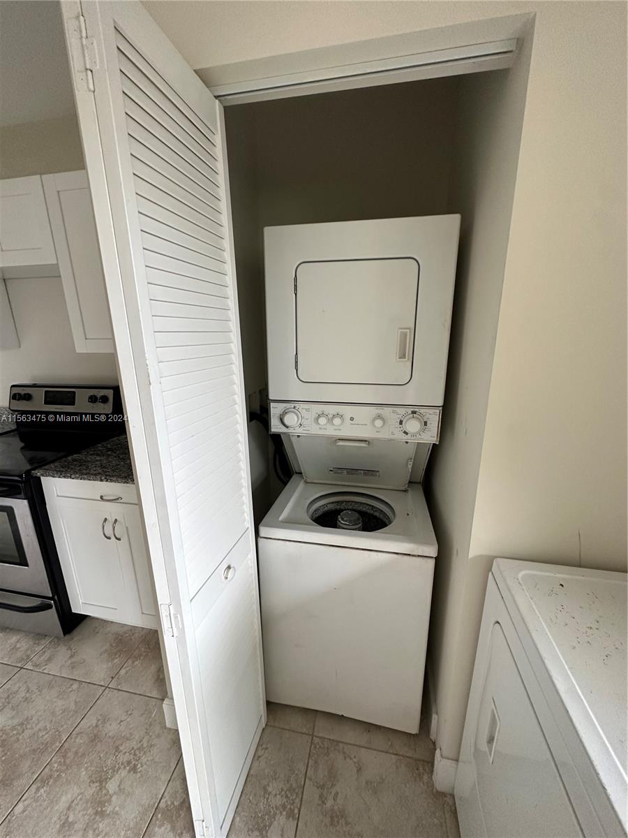 7754 NW 8th Ct A, Miami, Florida 33150, 4 Bedrooms Bedrooms, ,3 BathroomsBathrooms,Residentiallease,For Rent,7754 NW 8th Ct A,A11563475