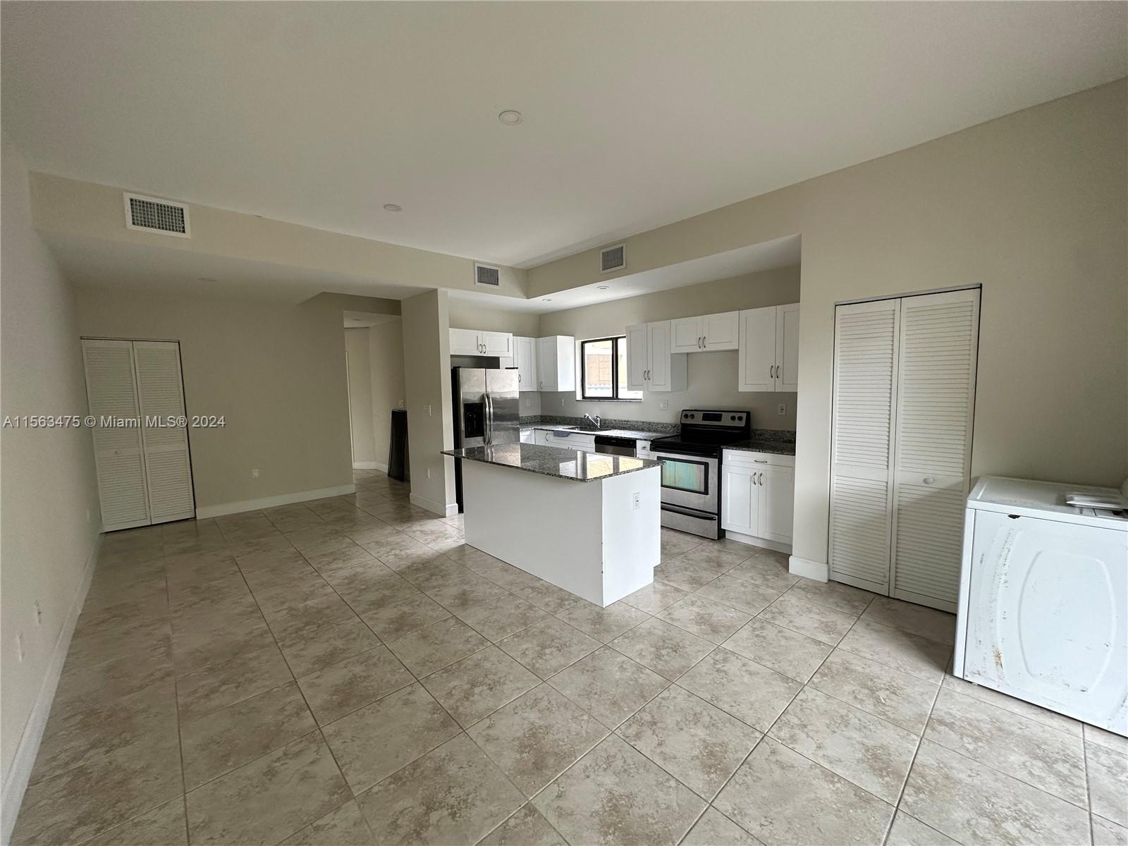 7754 NW 8th Ct A, Miami, Florida 33150, 4 Bedrooms Bedrooms, ,3 BathroomsBathrooms,Residentiallease,For Rent,7754 NW 8th Ct A,A11563475