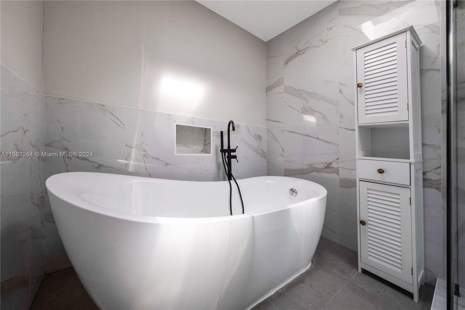 5316 Jackson St, Hollywood, Florida 33021, 3 Bedrooms Bedrooms, ,2 BathroomsBathrooms,Residential,For Sale,5316 Jackson St,A11563264