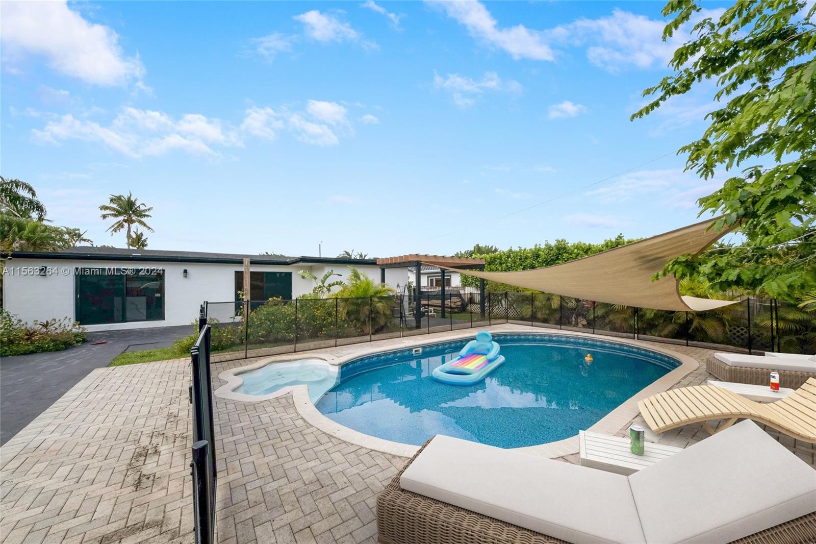 5316 Jackson St, Hollywood, Florida 33021, 3 Bedrooms Bedrooms, ,2 BathroomsBathrooms,Residential,For Sale,5316 Jackson St,A11563264