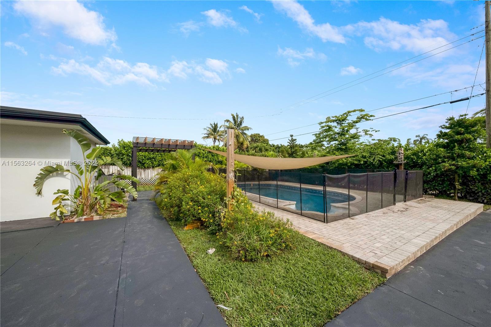 5316 Jackson St, Hollywood, Florida 33021, 3 Bedrooms Bedrooms, ,2 BathroomsBathrooms,Residential,For Sale,5316 Jackson St,A11563264