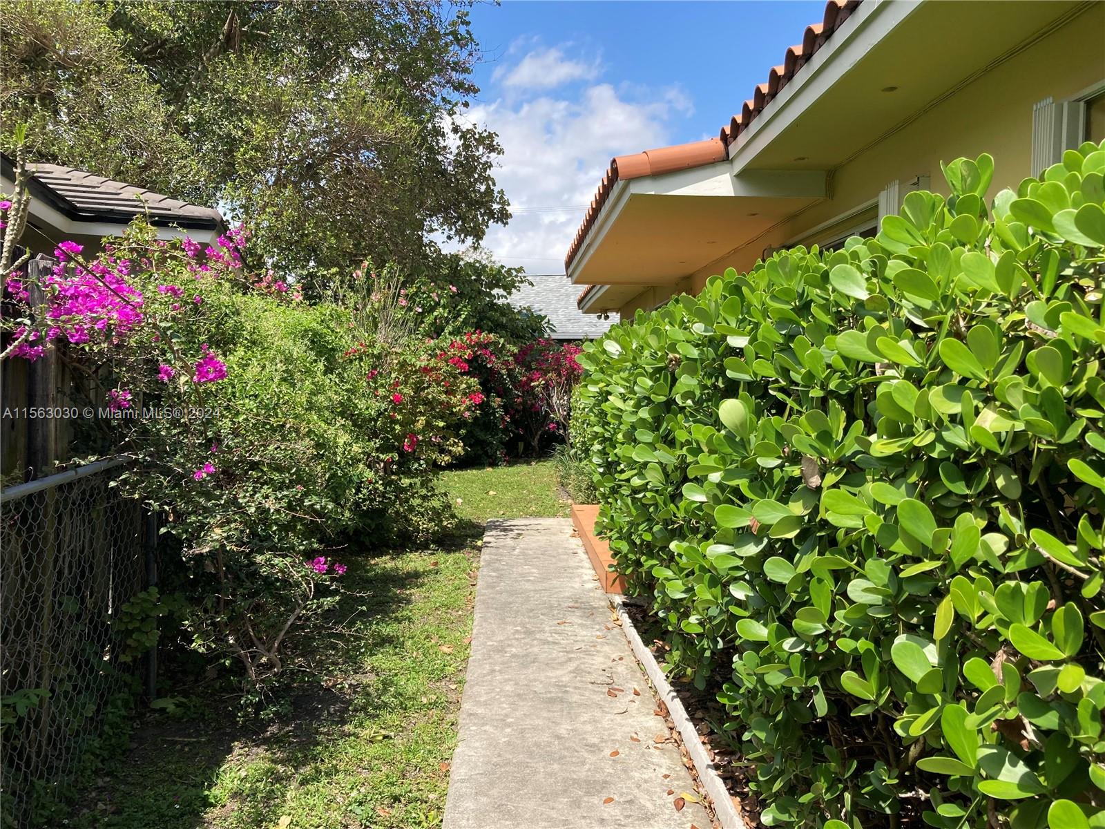 3181 SW 24th Ter 3181, Miami, Florida 33145, 2 Bedrooms Bedrooms, ,1 BathroomBathrooms,Residentiallease,For Rent,3181 SW 24th Ter 3181,A11563030