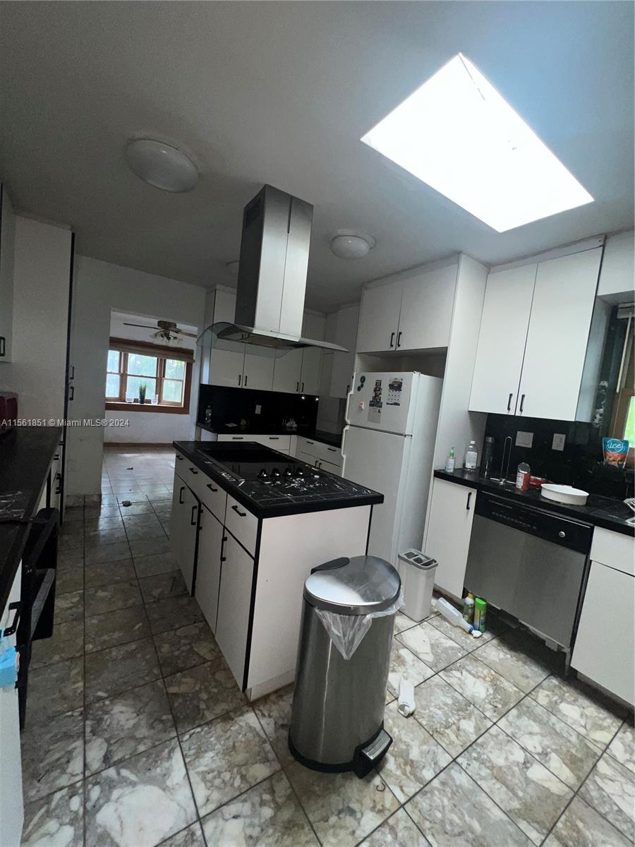 15311 SW 213th Ave, Miami, Florida 33187, 3 Bedrooms Bedrooms, ,2 BathroomsBathrooms,Residential,For Sale,15311 SW 213th Ave,A11561851