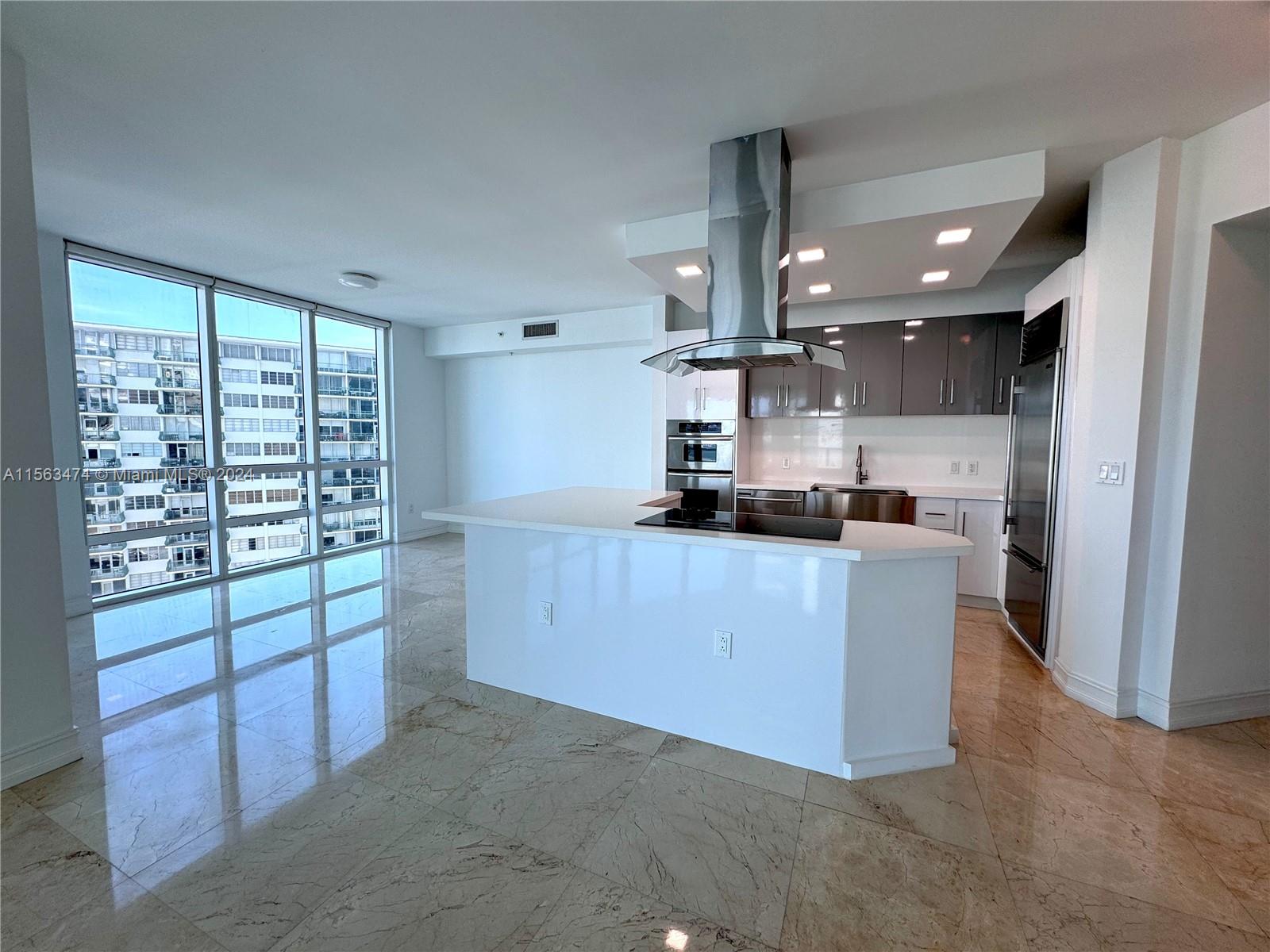 Stunning corner Unit at the EMERALD in the heart of Brickell.Enjoy breathtaking bay and city views including Spacious layout. this luxurious apartment has 2 bedrooms and 2.5 baths with a brand new kitchen complete with SS appliances.Beautiful Marble floors . Oversized terrace overlooking the bay.
Amenities including rooftop pool fitness center, community room bike room concierge service . steps from dinning, shopping and entertainment.