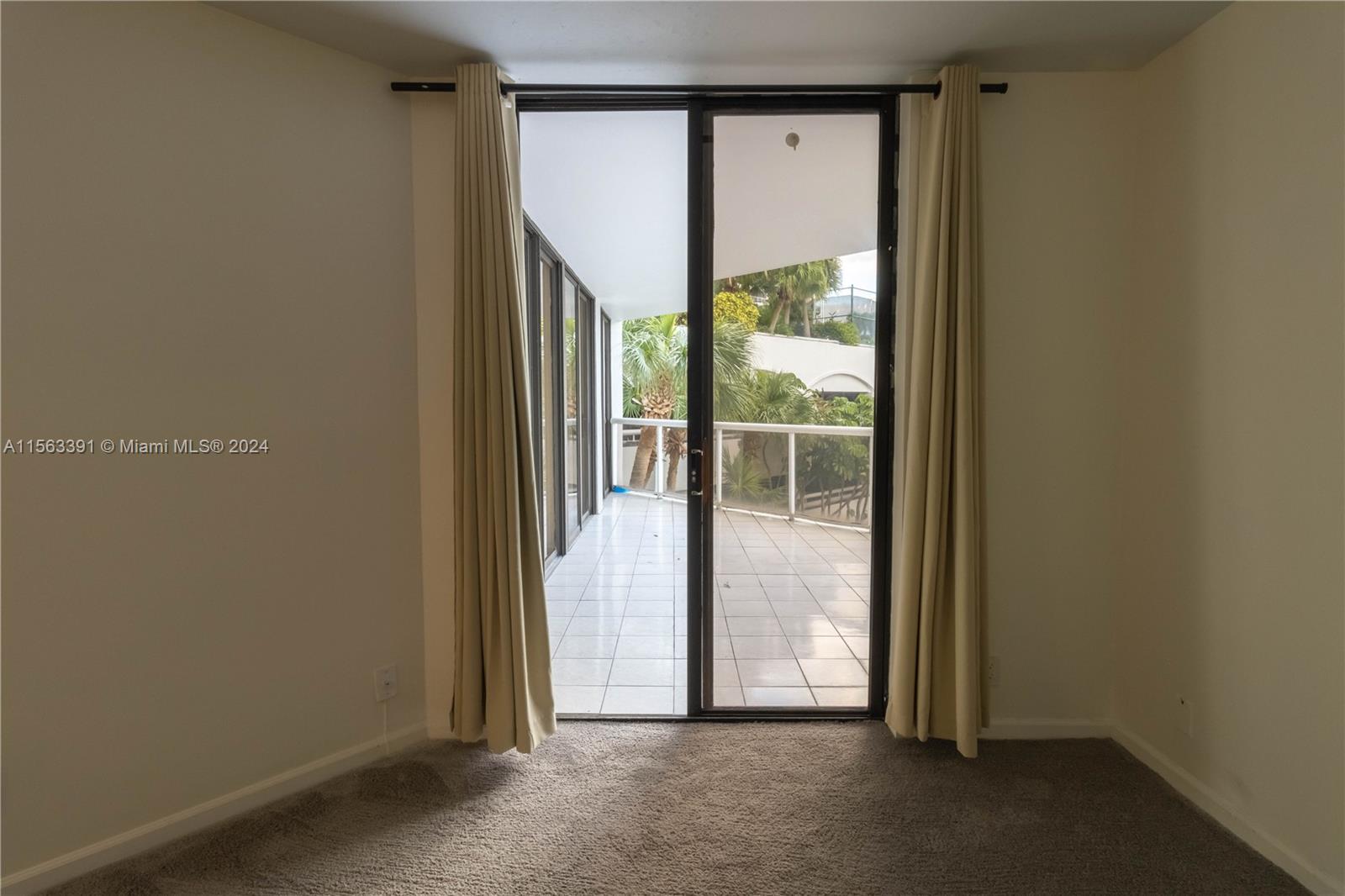 3610 Yacht Club Dr 207, Aventura, Florida 33180, 2 Bedrooms Bedrooms, ,2 BathroomsBathrooms,Residentiallease,For Rent,3610 Yacht Club Dr 207,A11563391