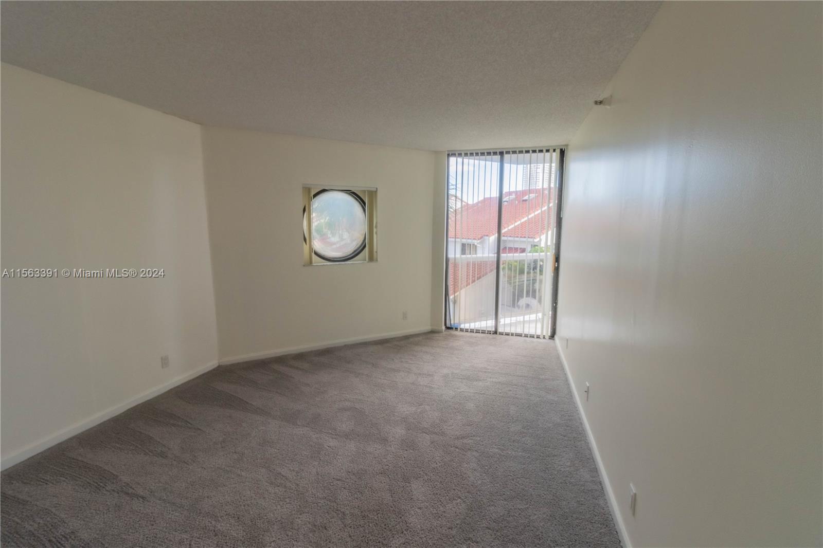 3610 Yacht Club Dr 207, Aventura, Florida 33180, 2 Bedrooms Bedrooms, ,2 BathroomsBathrooms,Residentiallease,For Rent,3610 Yacht Club Dr 207,A11563391