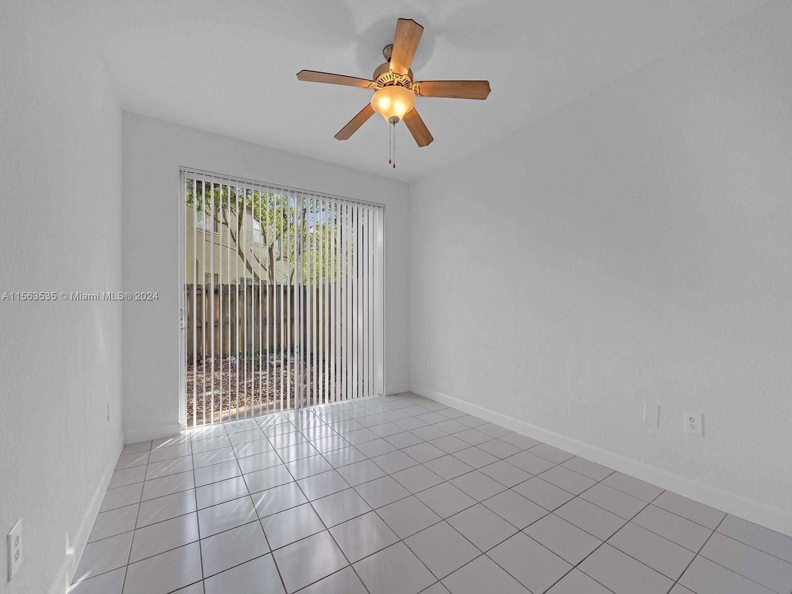 1466 SE 25th Ave, Homestead, Florida image 4