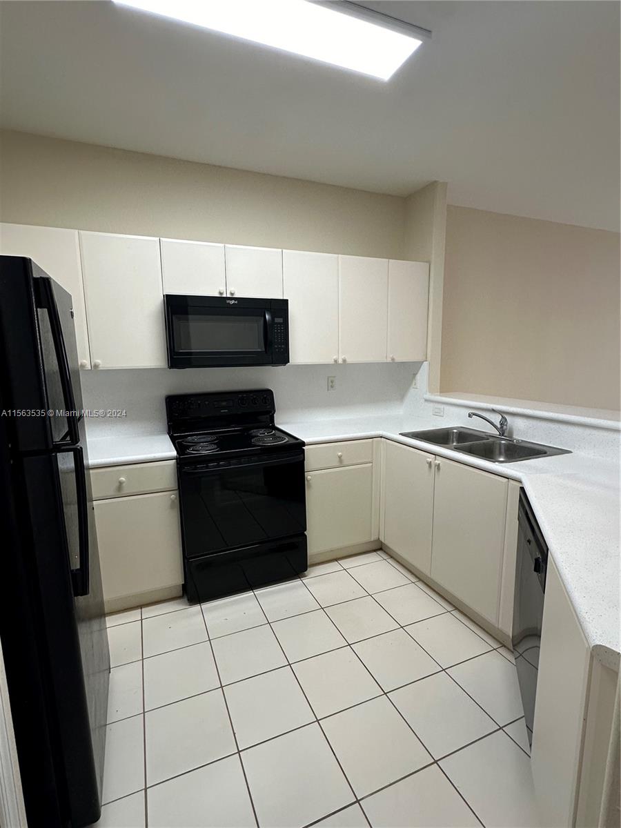 1466 SE 25th Ave, Homestead, Florida 33035, 3 Bedrooms Bedrooms, ,3 BathroomsBathrooms,Residential,For Sale,1466 SE 25th Ave,A11563535