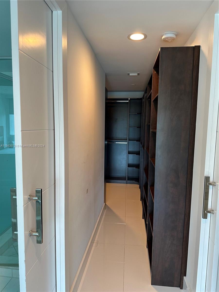 2950 NE 188th St 432, Aventura, Florida 33180, 1 Bedroom Bedrooms, ,2 BathroomsBathrooms,Residentiallease,For Rent,2950 NE 188th St 432,A11563078