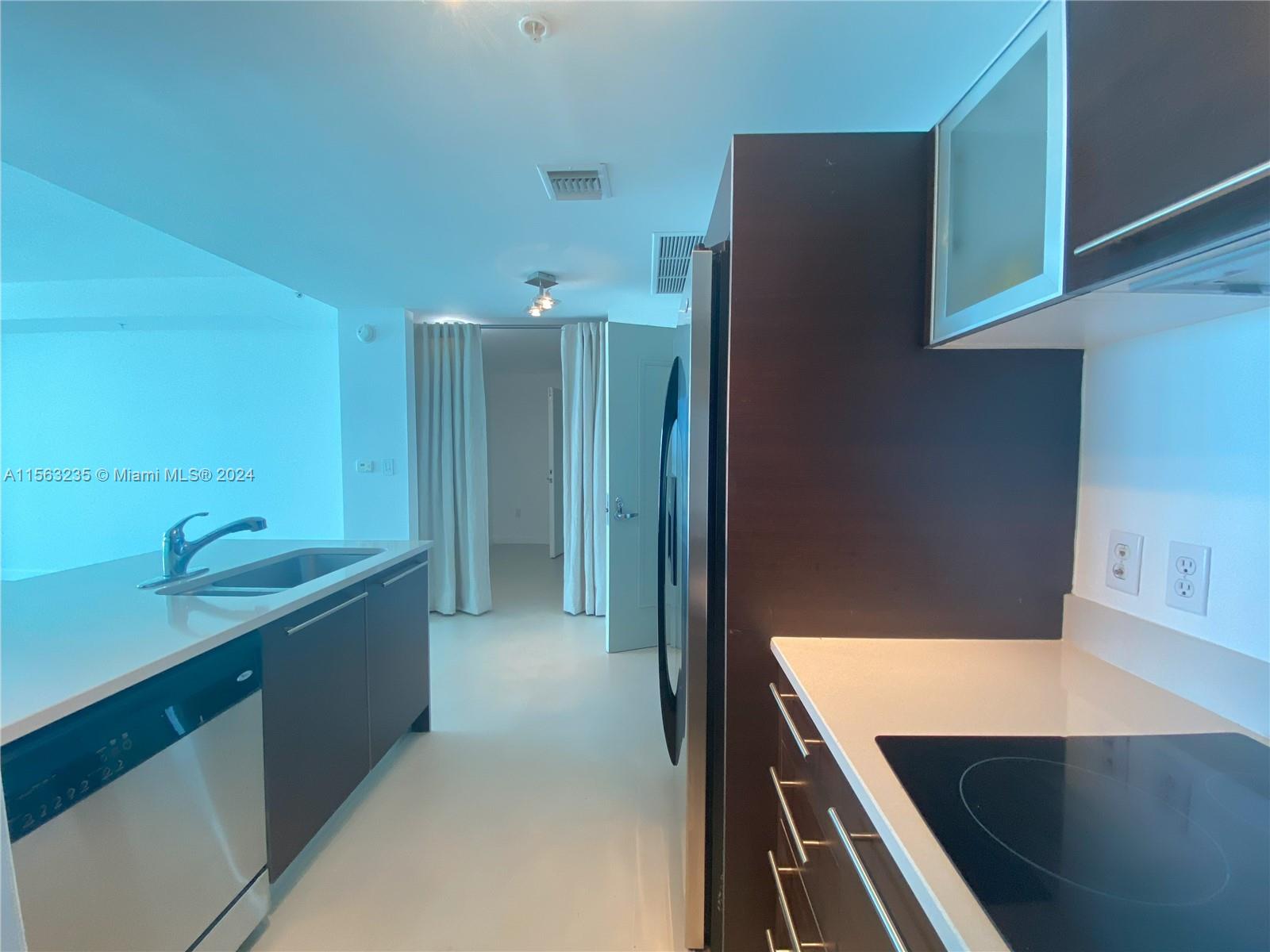 1900 N Bayshore Dr 3216, Miami, Florida 33132, 2 Bedrooms Bedrooms, ,1 BathroomBathrooms,Residentiallease,For Rent,1900 N Bayshore Dr 3216,A11563235