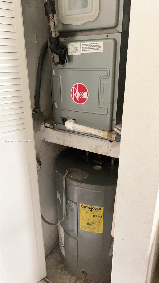 2225 Polk St 6B, Hollywood, Florida 33020, 1 Bedroom Bedrooms, ,1 BathroomBathrooms,Residential,For Sale,2225 Polk St 6B,A11563538