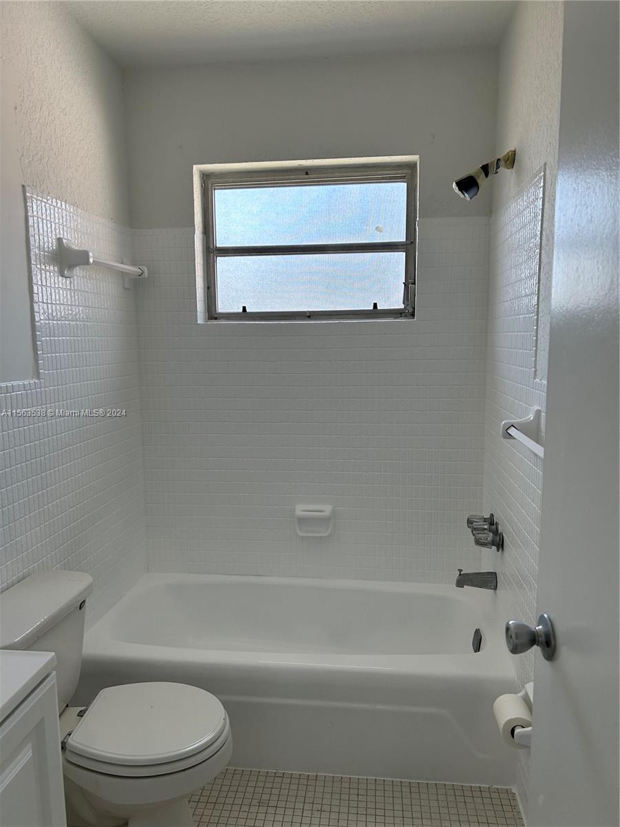 2225 Polk St 6B, Hollywood, Florida 33020, 1 Bedroom Bedrooms, ,1 BathroomBathrooms,Residential,For Sale,2225 Polk St 6B,A11563538
