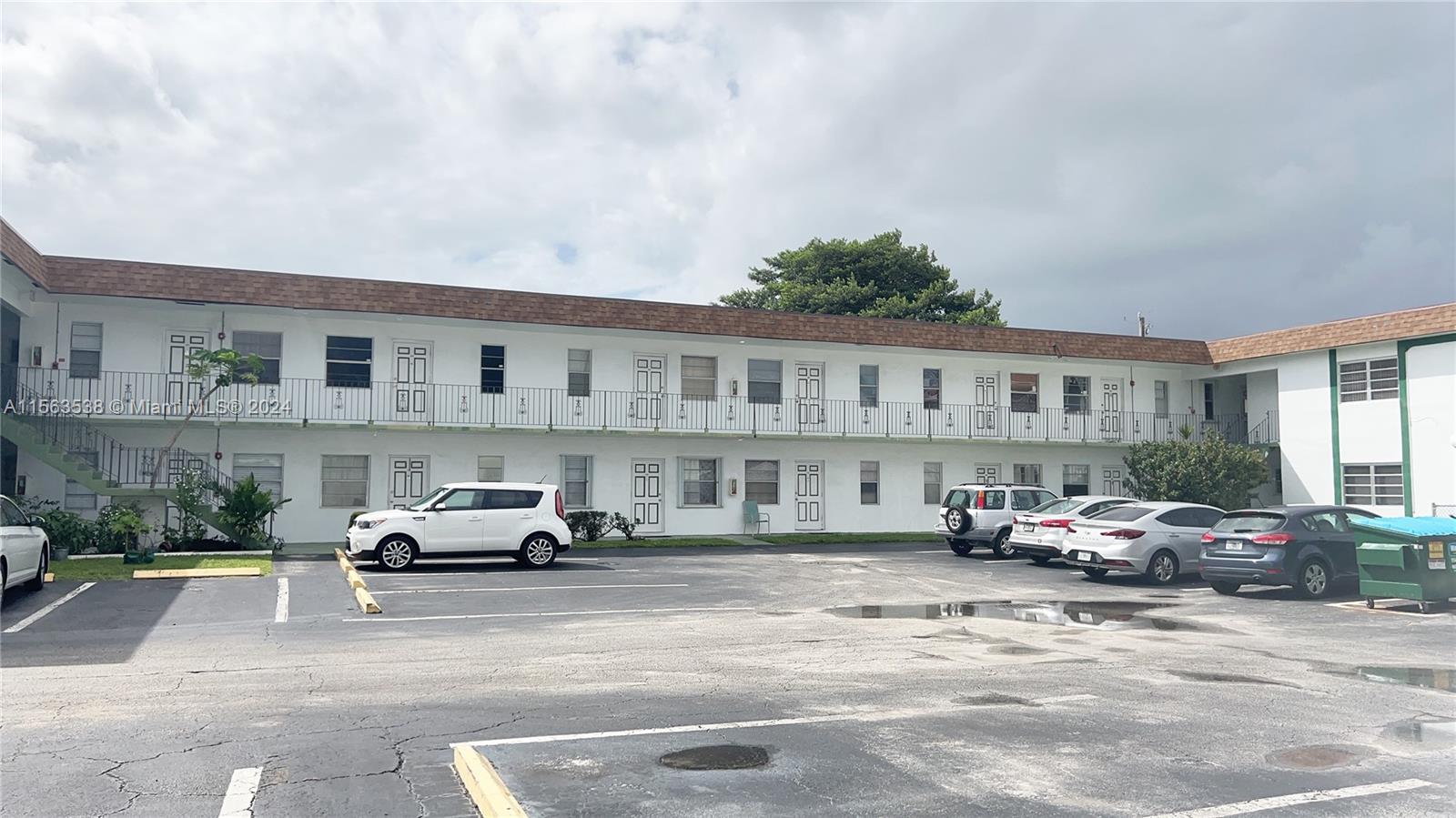 2225 Polk St 6B, Hollywood, Florida 33020, 1 Bedroom Bedrooms, ,1 BathroomBathrooms,Residential,For Sale,2225 Polk St 6B,A11563538