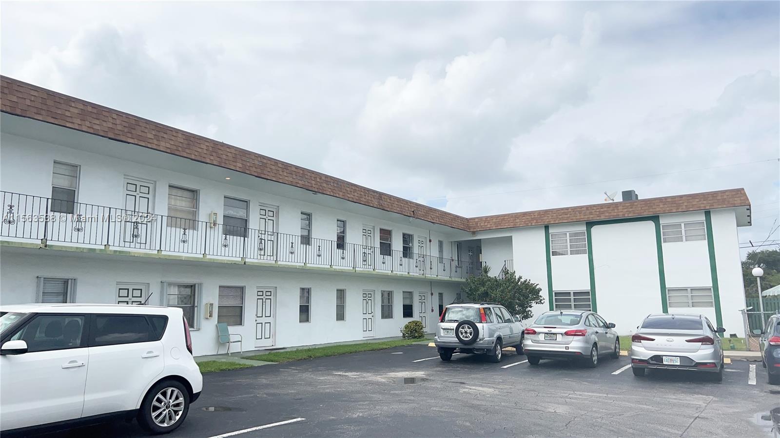 2225 Polk St 6B, Hollywood, Florida 33020, 1 Bedroom Bedrooms, ,1 BathroomBathrooms,Residential,For Sale,2225 Polk St 6B,A11563538