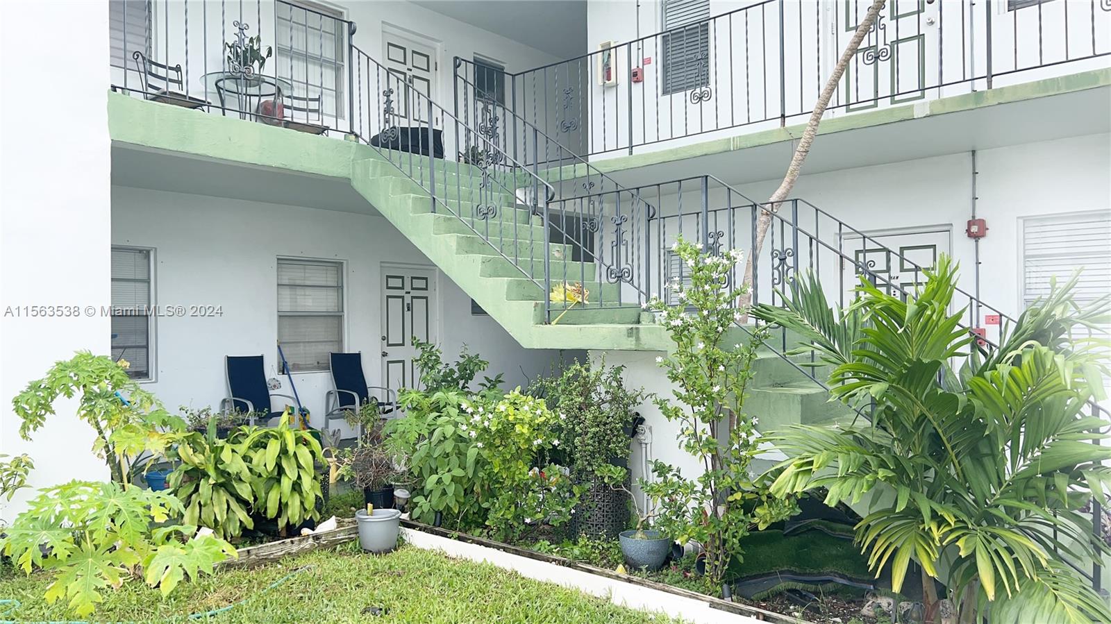 2225 Polk St 6B, Hollywood, Florida 33020, 1 Bedroom Bedrooms, ,1 BathroomBathrooms,Residential,For Sale,2225 Polk St 6B,A11563538