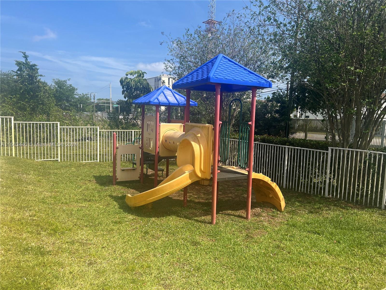 5401 SW 41st St 5401, Pembroke Park, Florida 33023, 3 Bedrooms Bedrooms, ,2 BathroomsBathrooms,Residential,For Sale,5401 SW 41st St 5401,A11563440