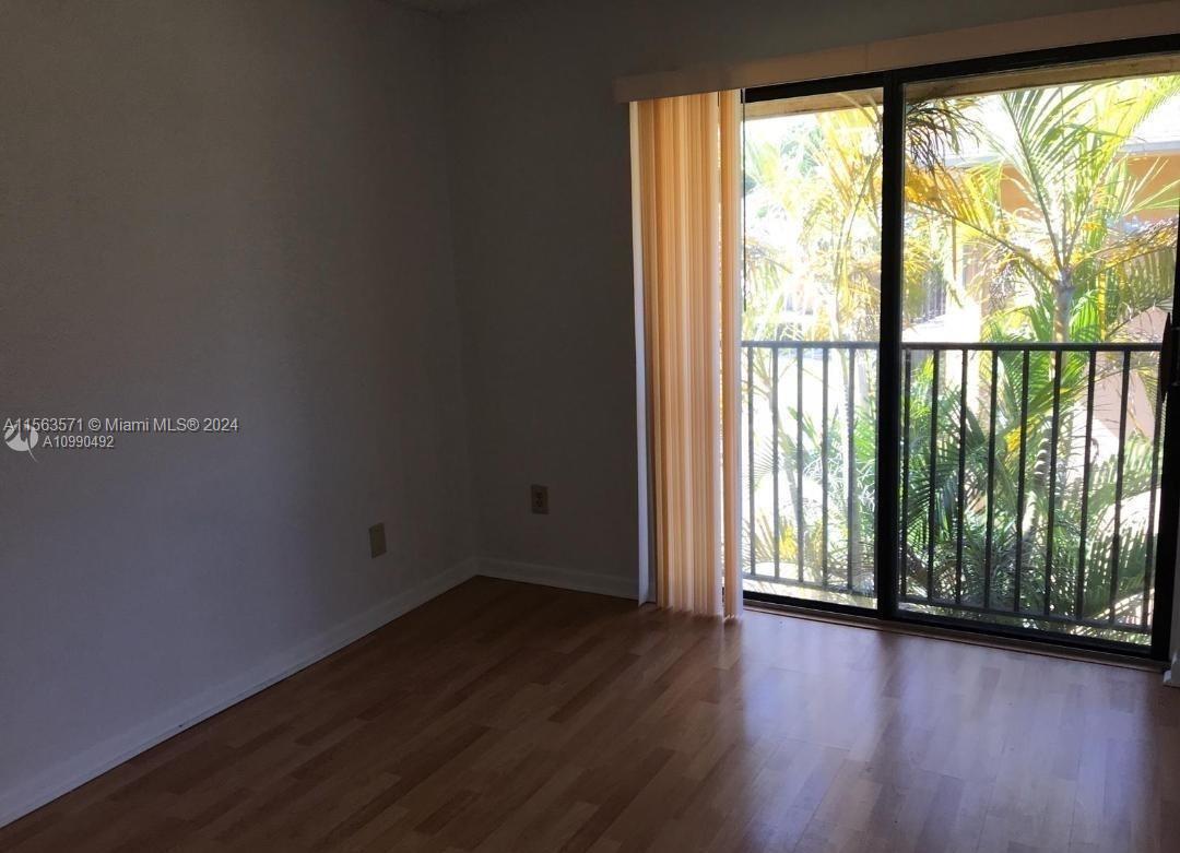 5821 Washington St 32, Hollywood, Florida 33023, 2 Bedrooms Bedrooms, ,2 BathroomsBathrooms,Residentiallease,For Rent,5821 Washington St 32,A11563571