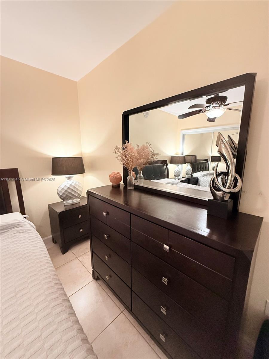 Hallandale Beach, Florida 33009, 1 Bedroom Bedrooms, ,1 BathroomBathrooms,Residentiallease,For Rent,A11563545