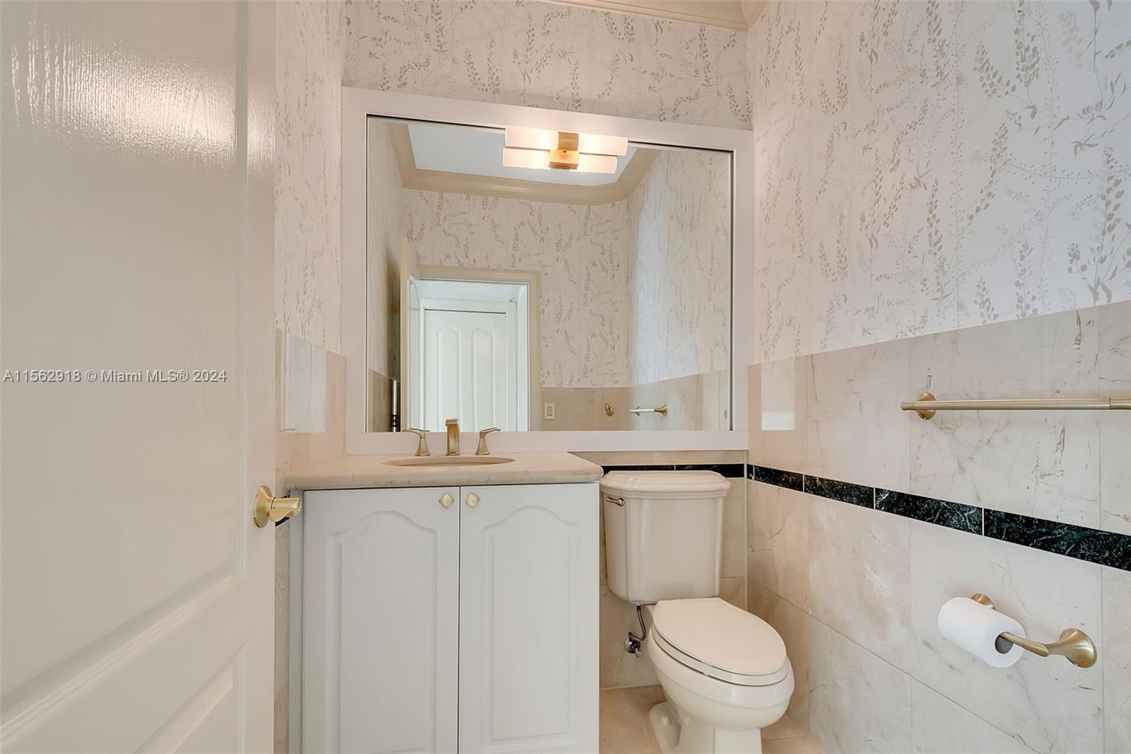 507 Bird Rd 507, Coral Gables, Florida 33146, 4 Bedrooms Bedrooms, ,3 BathroomsBathrooms,Residentiallease,For Rent,507 Bird Rd 507,A11562918