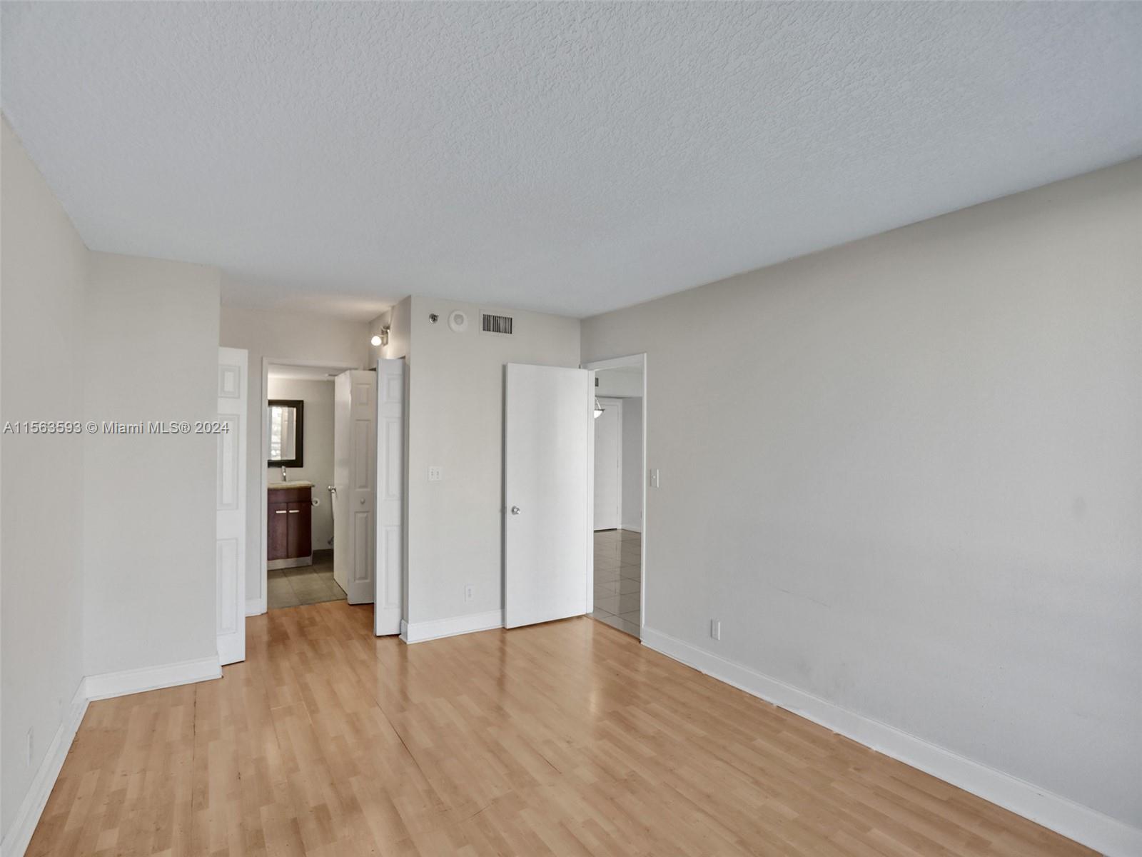 3300 NE 192nd St 604, Aventura, Florida 33180, 2 Bedrooms Bedrooms, ,2 BathroomsBathrooms,Residential,For Sale,3300 NE 192nd St 604,A11563593