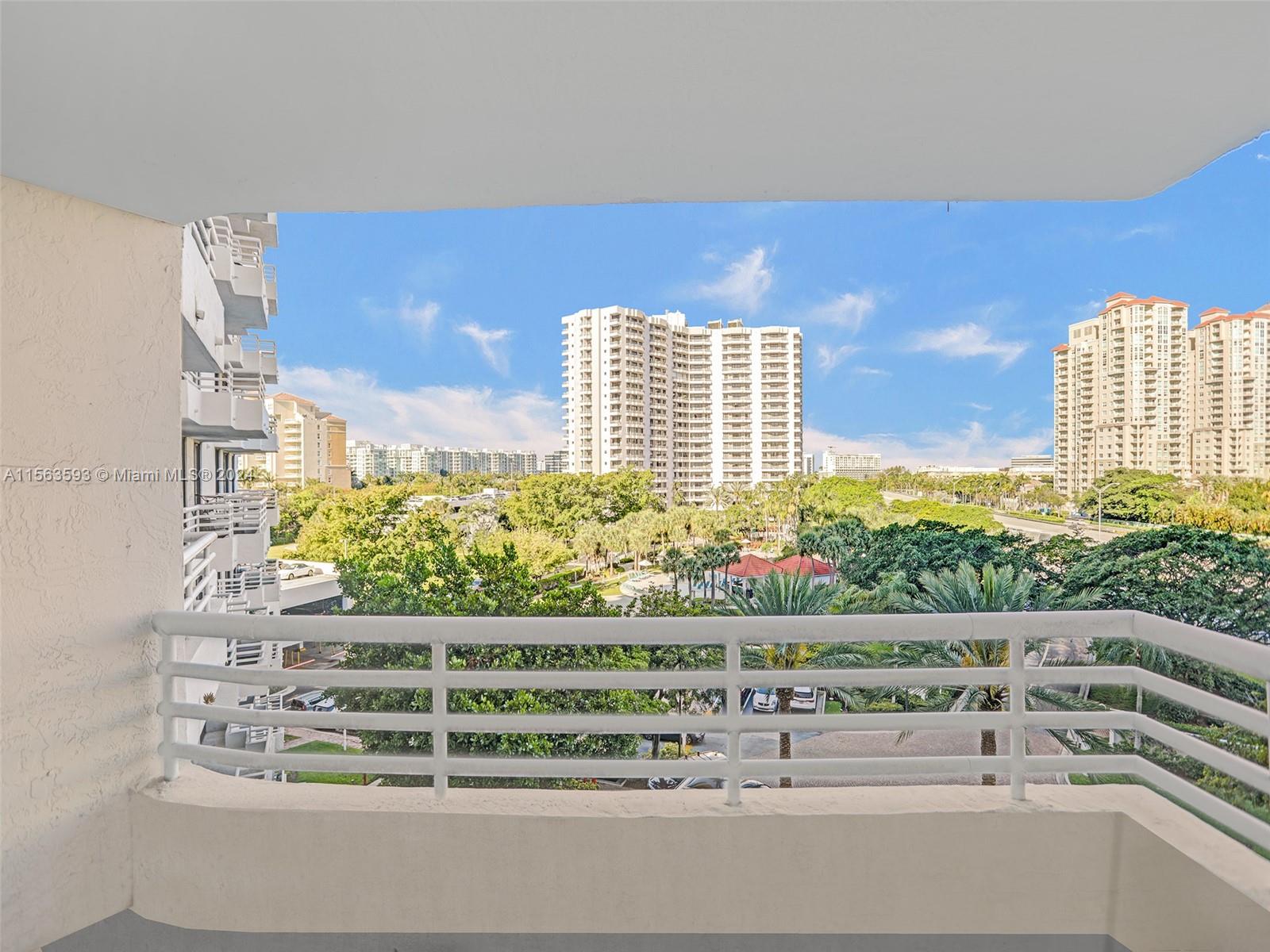 3300 NE 192nd St 604, Aventura, Florida 33180, 2 Bedrooms Bedrooms, ,2 BathroomsBathrooms,Residential,For Sale,3300 NE 192nd St 604,A11563593