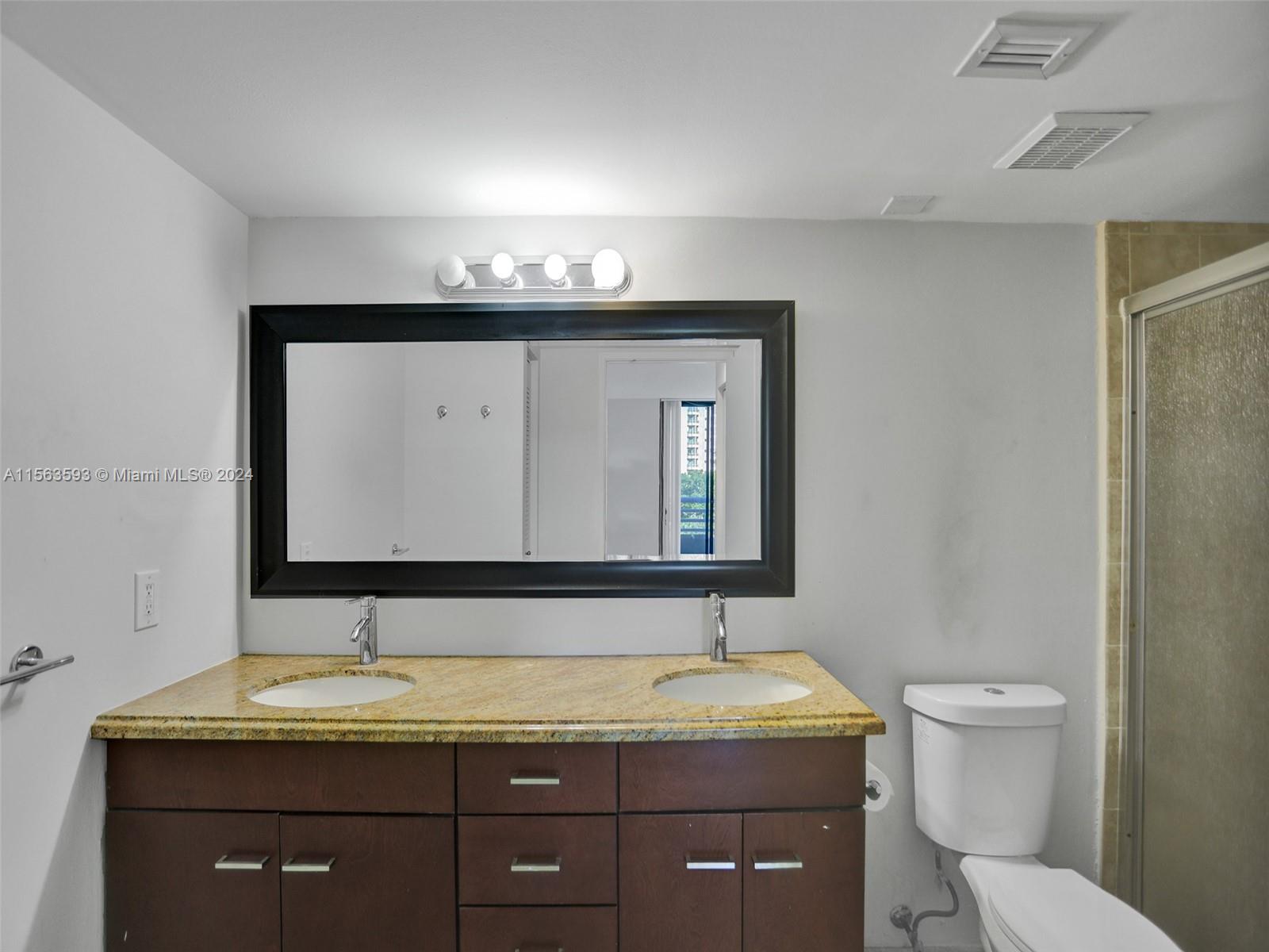 3300 NE 192nd St 604, Aventura, Florida 33180, 2 Bedrooms Bedrooms, ,2 BathroomsBathrooms,Residential,For Sale,3300 NE 192nd St 604,A11563593