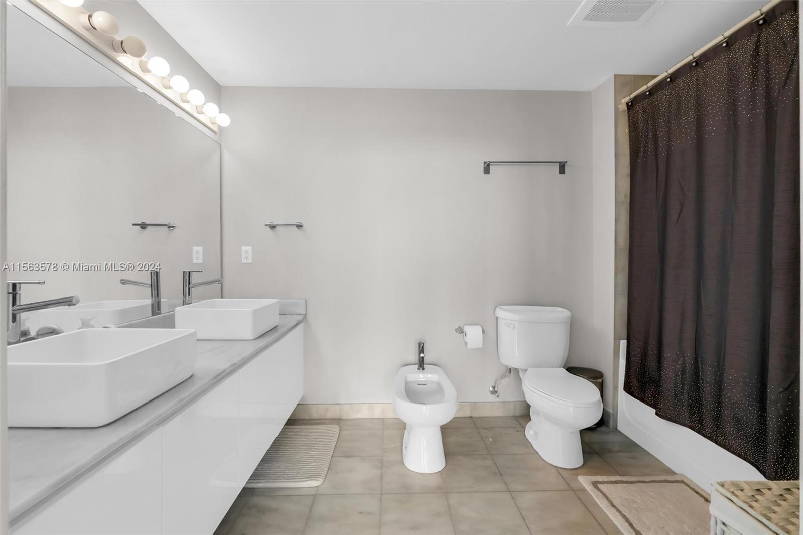 601 NE 36th St 904, Miami, Florida 33137, 2 Bedrooms Bedrooms, ,2 BathroomsBathrooms,Residentiallease,For Rent,601 NE 36th St 904,A11563578