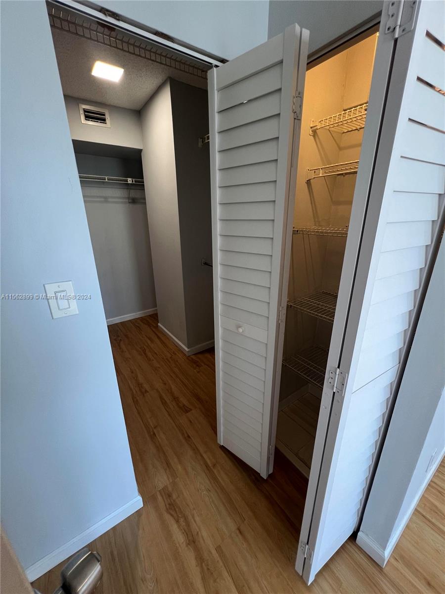 600 Three Islands Blvd 917, Hallandale Beach, Florida 33009, 1 Bedroom Bedrooms, ,1 BathroomBathrooms,Residentiallease,For Rent,600 Three Islands Blvd 917,A11562899