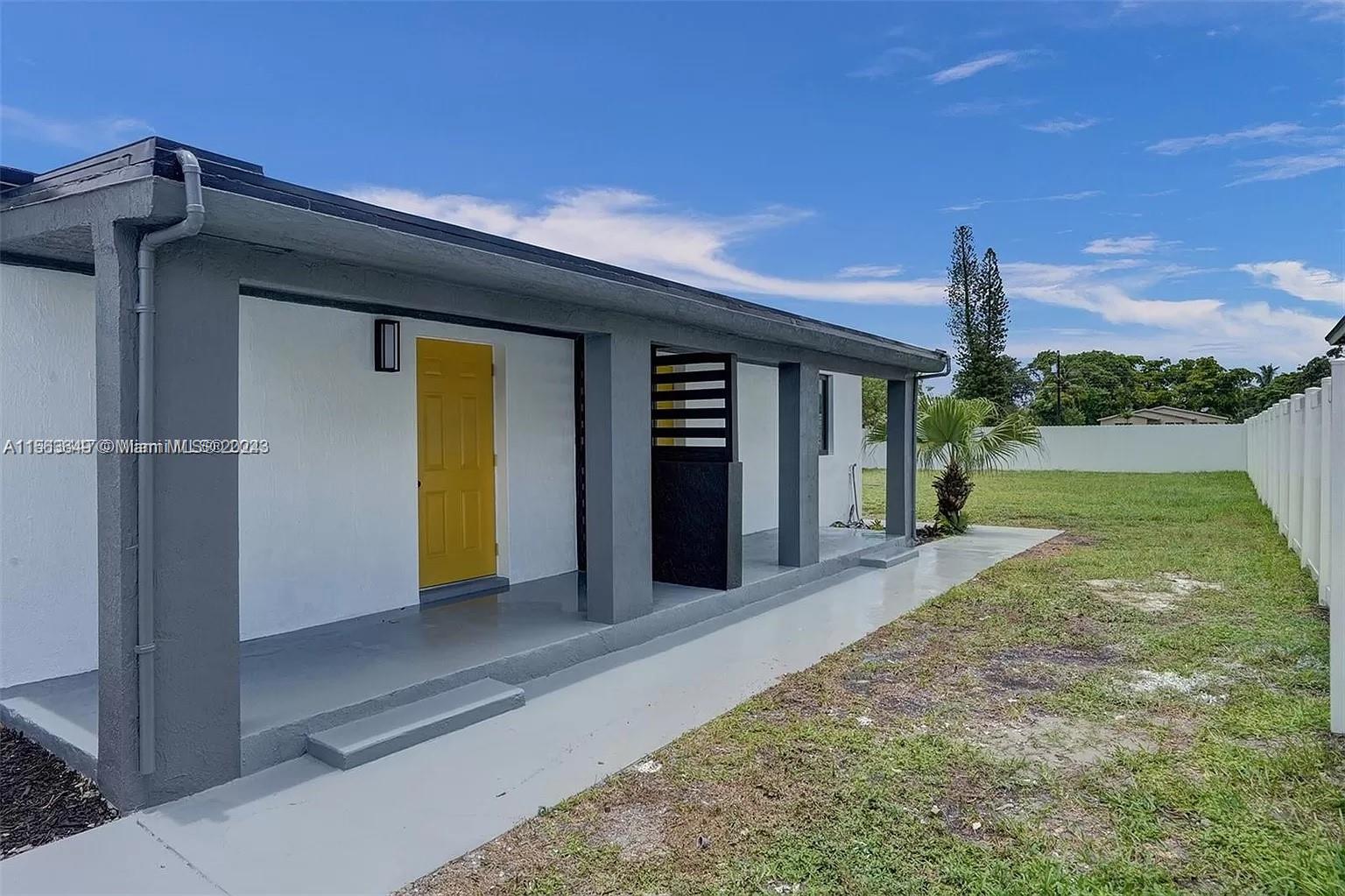 4129 SW 23rd St ., West Park, Florida 33023, 2 Bedrooms Bedrooms, ,1 BathroomBathrooms,Residentiallease,For Rent,4129 SW 23rd St .,A11563649