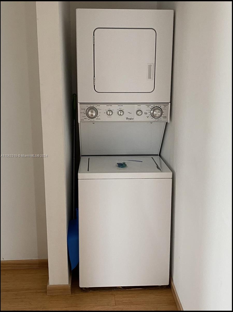 6864 NE 2nd Ave 2, Miami, Florida 33138, 1 Bedroom Bedrooms, ,1 BathroomBathrooms,Residentiallease,For Rent,6864 NE 2nd Ave 2,A11563319