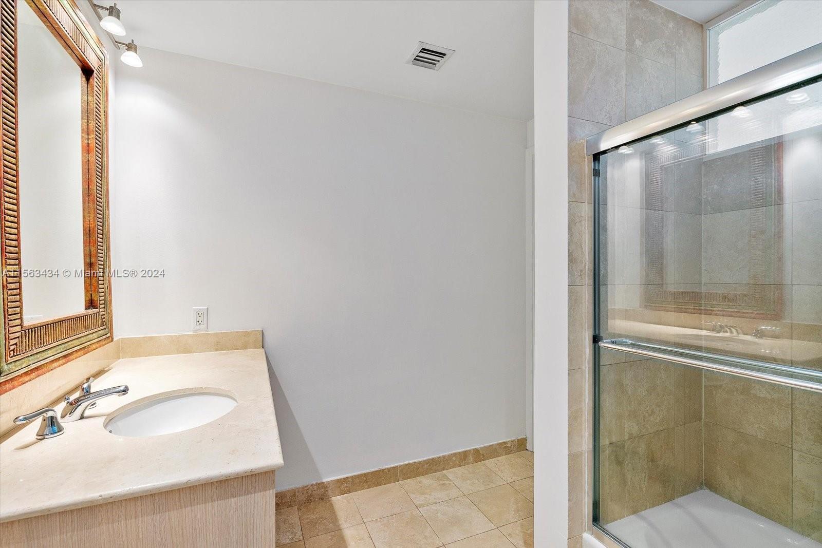 350 NE 24th St 505, Miami, Florida 33137, 2 Bedrooms Bedrooms, ,2 BathroomsBathrooms,Residentiallease,For Rent,350 NE 24th St 505,A11563434