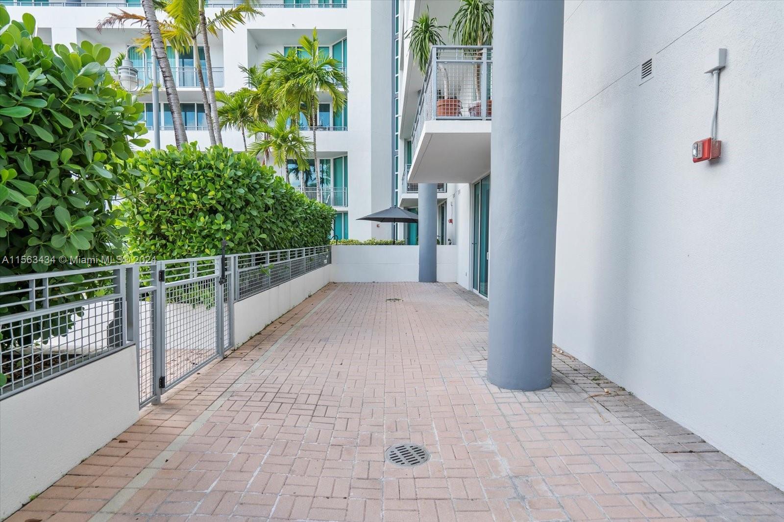 350 NE 24th St 505, Miami, Florida 33137, 2 Bedrooms Bedrooms, ,2 BathroomsBathrooms,Residentiallease,For Rent,350 NE 24th St 505,A11563434