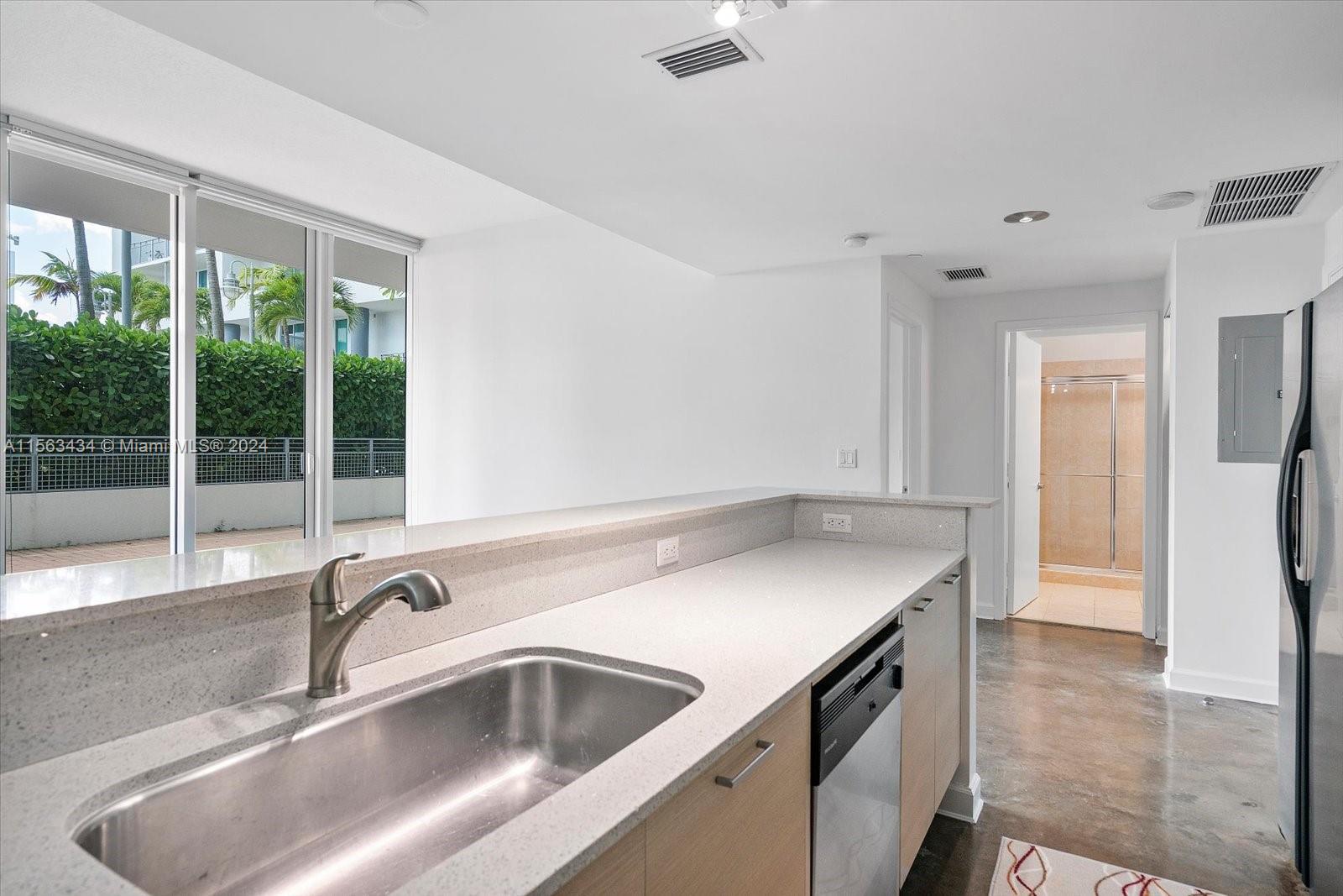 350 NE 24th St 505, Miami, Florida 33137, 2 Bedrooms Bedrooms, ,2 BathroomsBathrooms,Residentiallease,For Rent,350 NE 24th St 505,A11563434