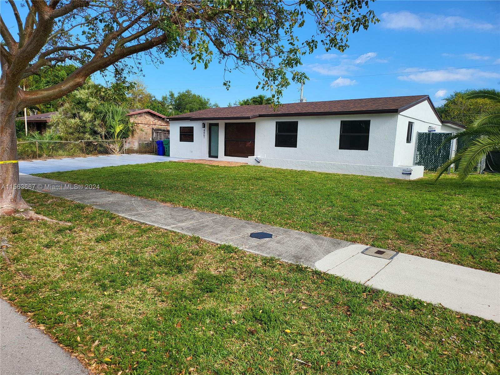 4861 SW 21st St  For Sale A11563667, FL
