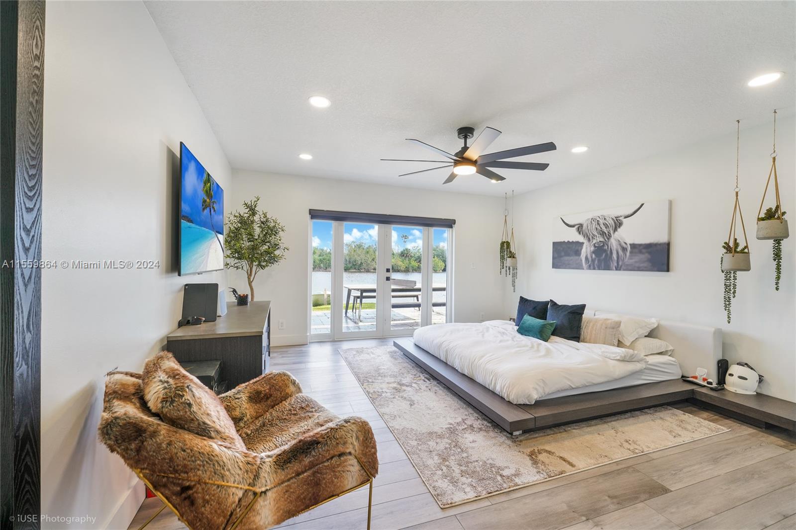 20125 NW 10th St, Pembroke Pines, Florida 33029, 4 Bedrooms Bedrooms, ,2 BathroomsBathrooms,Residentiallease,For Rent,20125 NW 10th St,A11559864