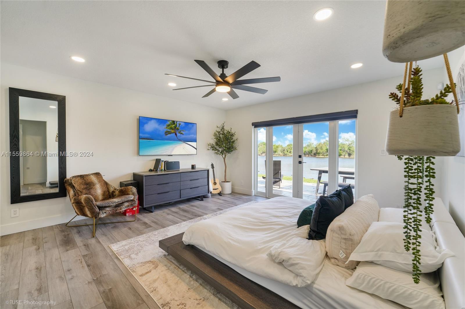 20125 NW 10th St, Pembroke Pines, Florida 33029, 4 Bedrooms Bedrooms, ,2 BathroomsBathrooms,Residentiallease,For Rent,20125 NW 10th St,A11559864