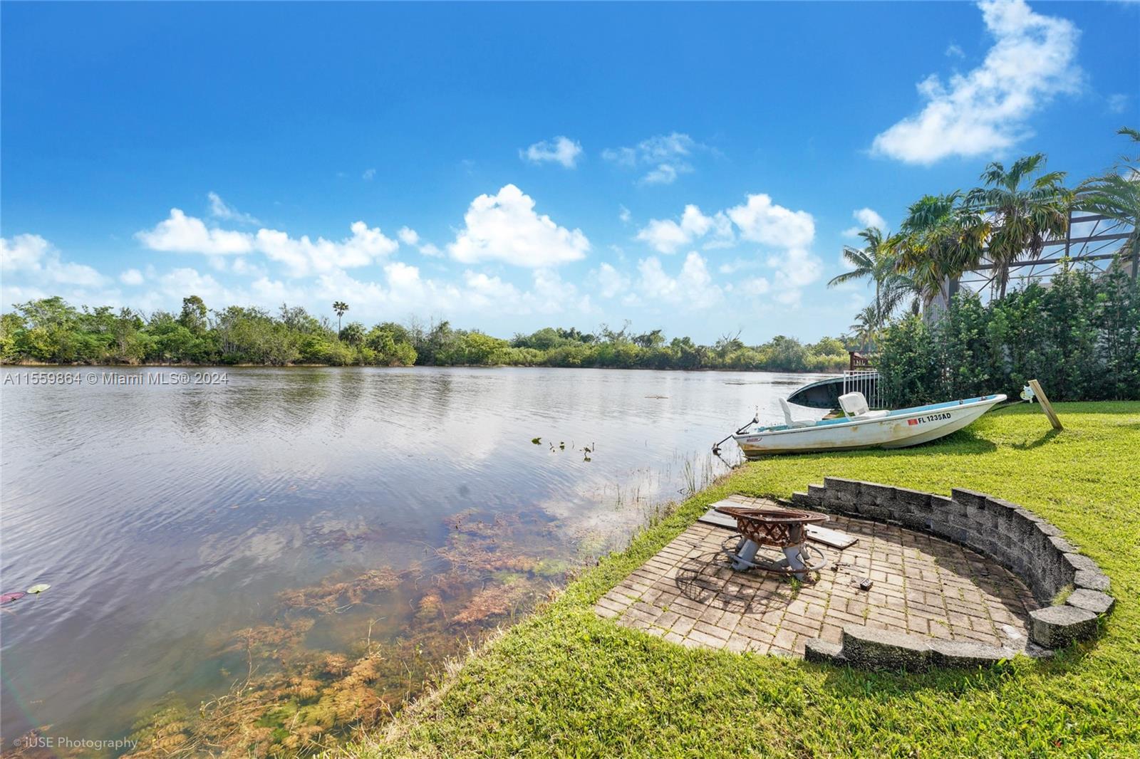20125 NW 10th St, Pembroke Pines, Florida 33029, 4 Bedrooms Bedrooms, ,2 BathroomsBathrooms,Residentiallease,For Rent,20125 NW 10th St,A11559864