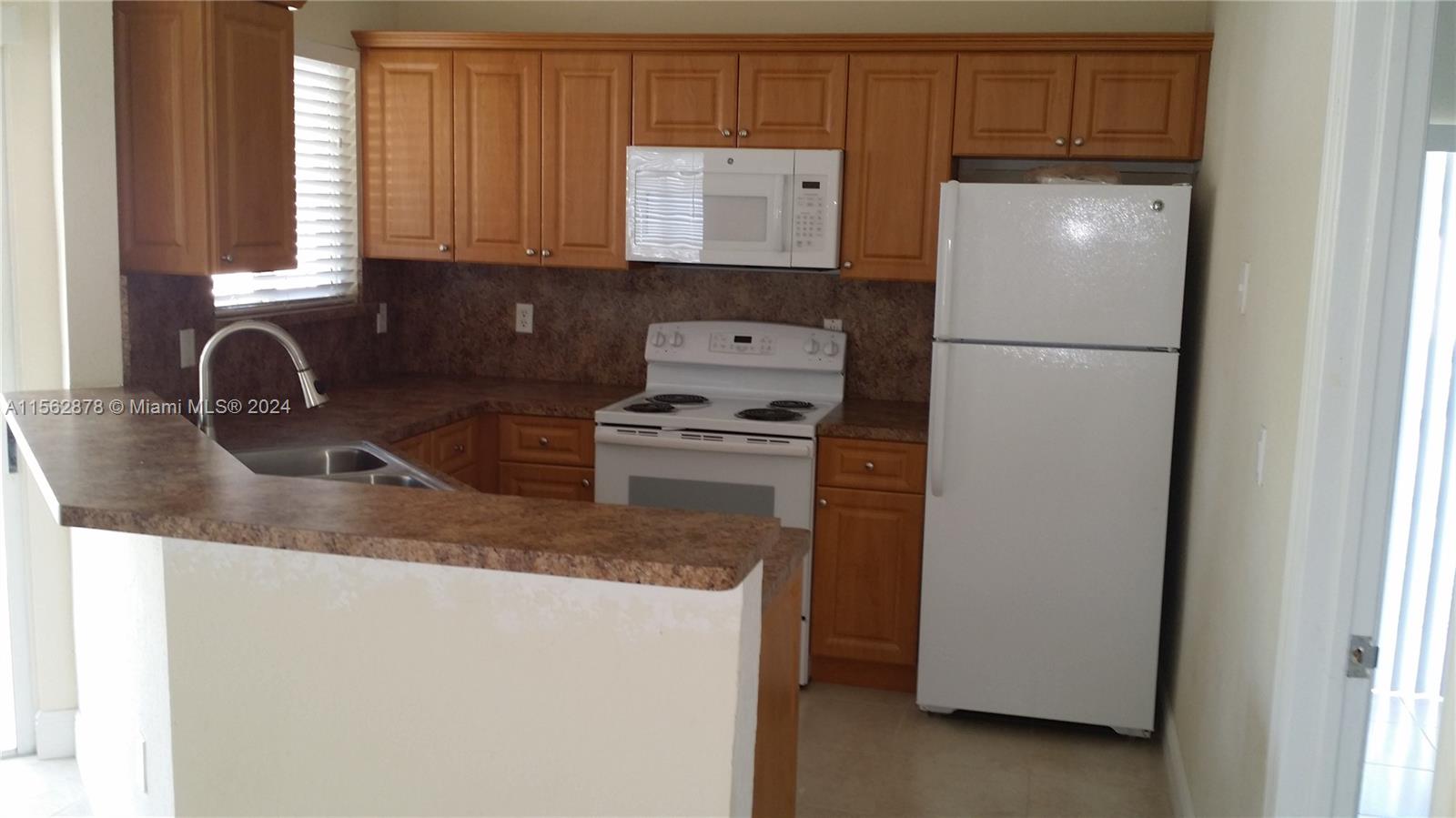 3000 San Remo Cir, Homestead, Florida 33035, 2 Bedrooms Bedrooms, ,2 BathroomsBathrooms,Residentiallease,For Rent,3000 San Remo Cir,A11562878