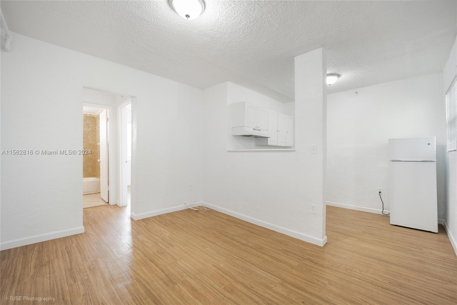 542 NW 8th St 2, Miami, Florida 33136, 1 Bedroom Bedrooms, ,1 BathroomBathrooms,Residentiallease,For Rent,542 NW 8th St 2,A11562816