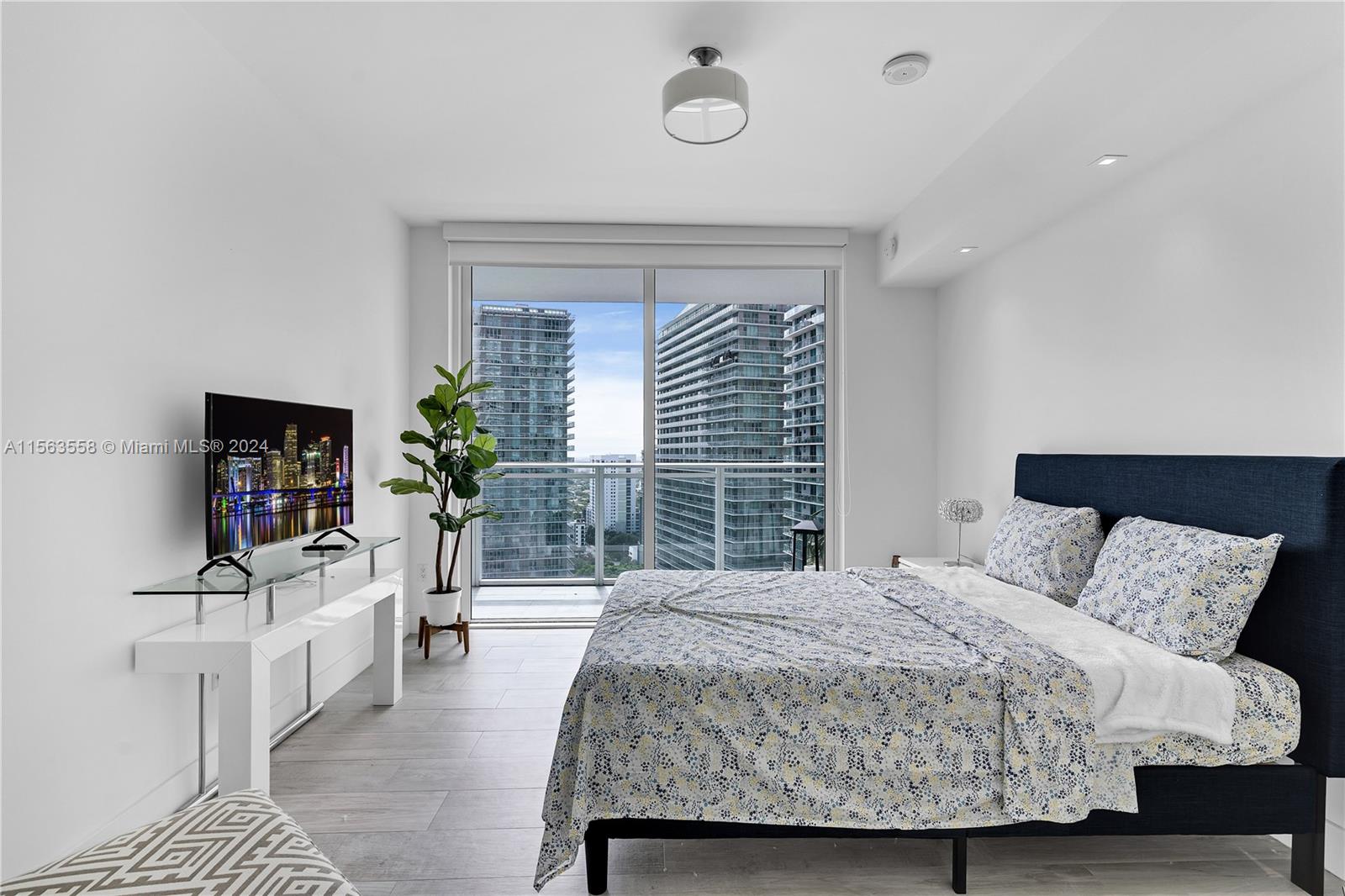 1080 Brickell Ave 2601, Miami, Florida 33131, 2 Bedrooms Bedrooms, ,2 BathroomsBathrooms,Residentiallease,For Rent,1080 Brickell Ave 2601,A11563558
