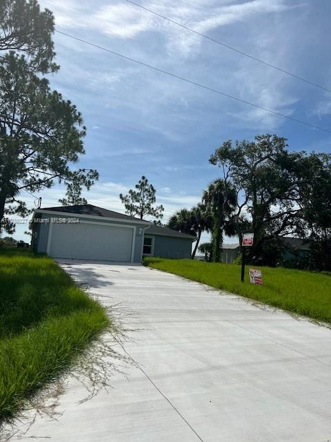 5051 NE tradewinds cir, Unincorporated Dade County, Florida 33935, 3 Bedrooms Bedrooms, ,2 BathroomsBathrooms,Residentiallease,For Rent,5051 NE tradewinds cir,A11538027