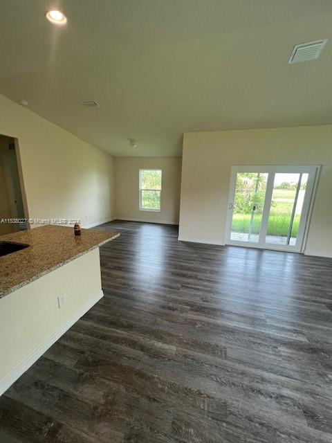 5051 NE tradewinds cir, Unincorporated Dade County, Florida 33935, 3 Bedrooms Bedrooms, ,2 BathroomsBathrooms,Residentiallease,For Rent,5051 NE tradewinds cir,A11538027