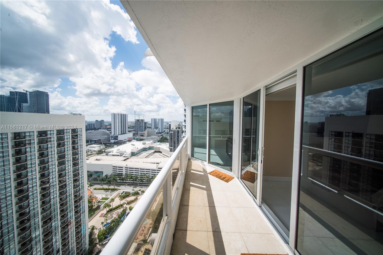 1717 N Bayshore Dr A-3646, Miami, Florida 33132, 2 Bedrooms Bedrooms, ,2 BathroomsBathrooms,Residentiallease,For Rent,1717 N Bayshore Dr A-3646,A11561217